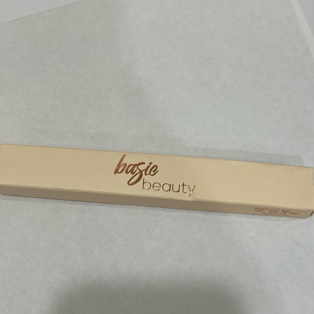 Lip liners - Picture 2 of 9